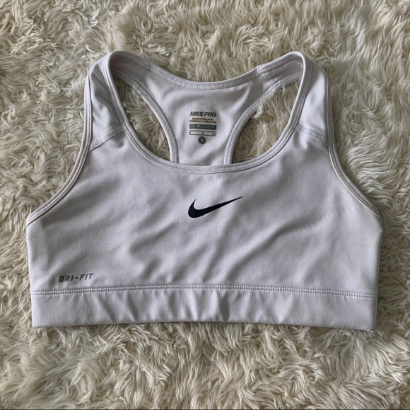 Nike Pro sports bra 🏐 - Picture 4 of 9